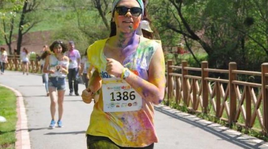 Eskişehir'de 'renkli Koşu'