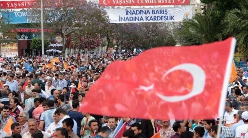 Başbakan Davutoğlu Adana&rsquo;da