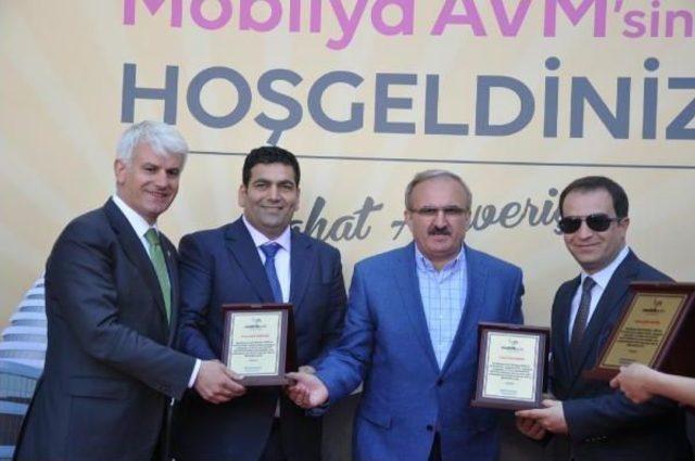 T&uuml;rkiye&rsquo;Nin En B&uuml;y&uuml;k Mobilya Avm&rsquo;Sini Anneler A&ccedil;tı 1