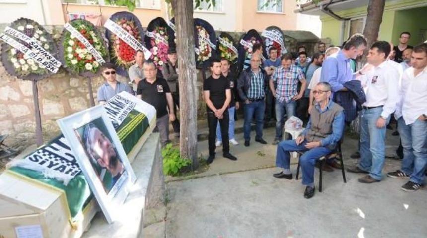 Kadık&ouml;y&rsquo;De &Ouml;ld&uuml;r&uuml;len Bahadır &Ouml;ğretmen, Edirne'de Toprağa Verildi