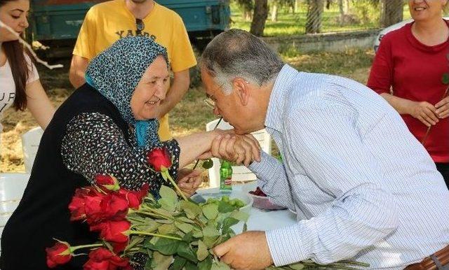 Anneler Günü Selçuk’ta Da Kutlandı