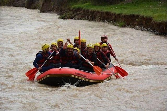 Kelkit’te 3. Geleneksel Rafting Şenliği Yapıldı