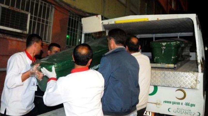 Tartıştığı Alacaklısını T&uuml;fekle &Ouml;ld&uuml;r&uuml;p Ka&ccedil;tı