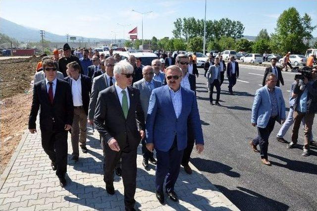 Hikmet Şahin Köprülü Kavşağı Kısmen Trafiğe Açıldı