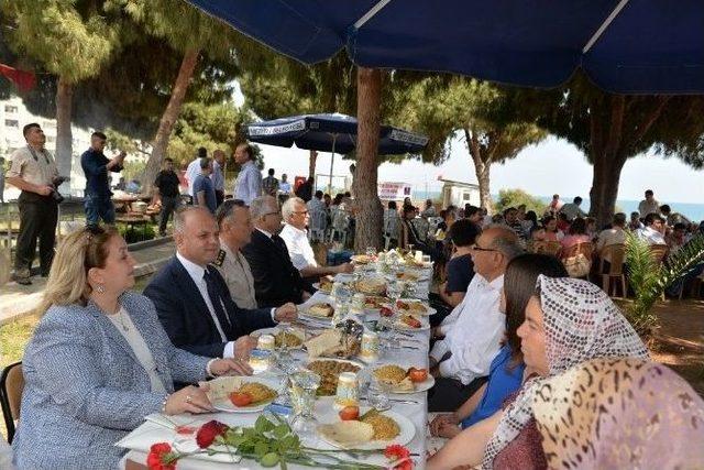 Vali Çakacak, Gazi Ve Şehit Anneleriyle Piknikte Buluştu