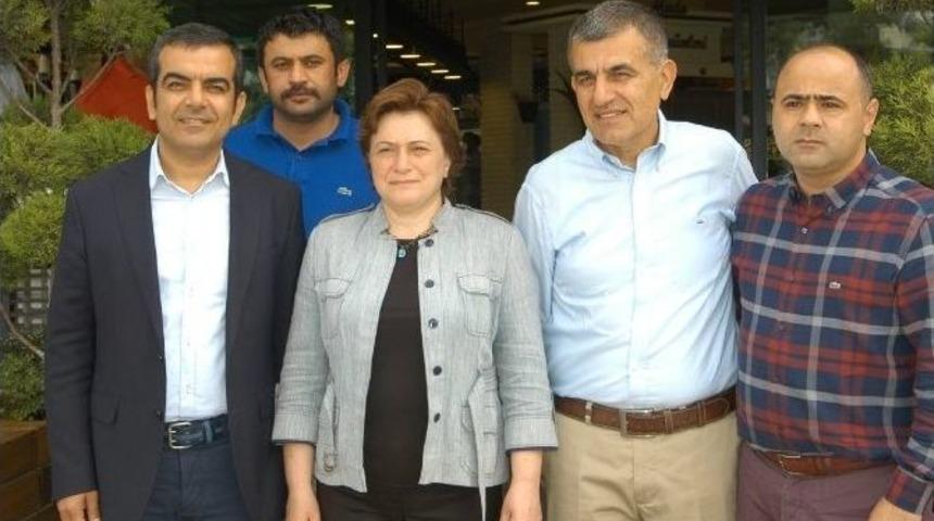 Ak Parti’nin Adayları Müteahhitler İle Buluştu