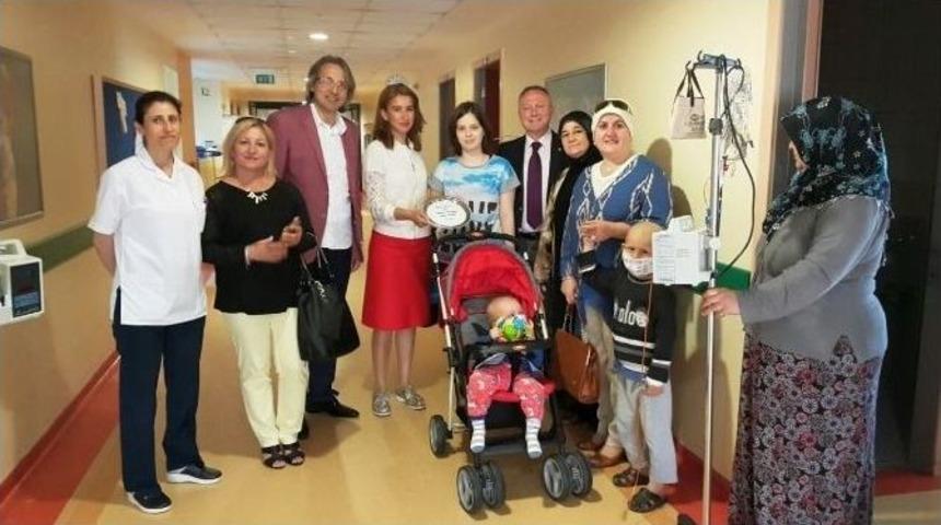 Hepsi Yılın Annesi