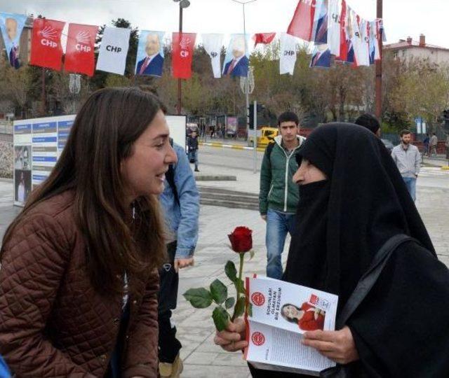 Oyunu Isteyen Kadın Vekil Adayını Oğluna Istedi