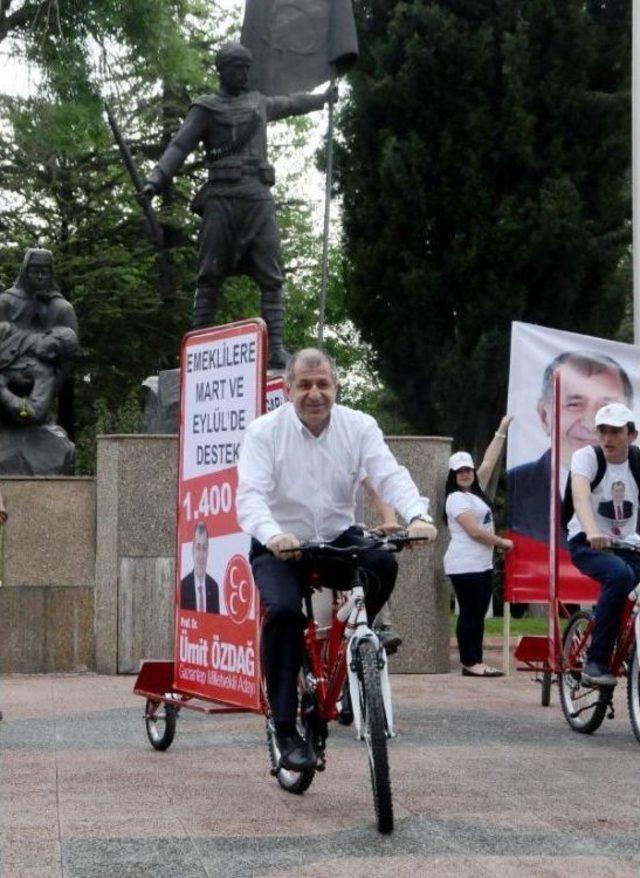 Mhp’Nin Seçim Vaatleri Bisikletlerle Anlatılıyor