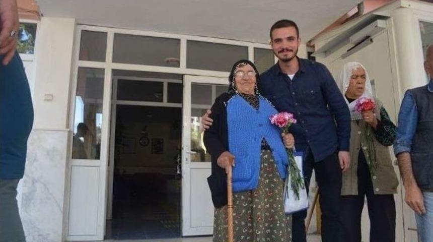 Ak Partili Gen&ccedil;ler, Huzurevini Ziyaret Etti