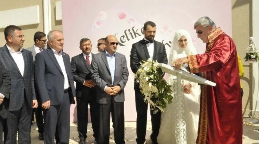 Karabacak&rsquo;ın Oğlu D&uuml;nya Evine Girdi