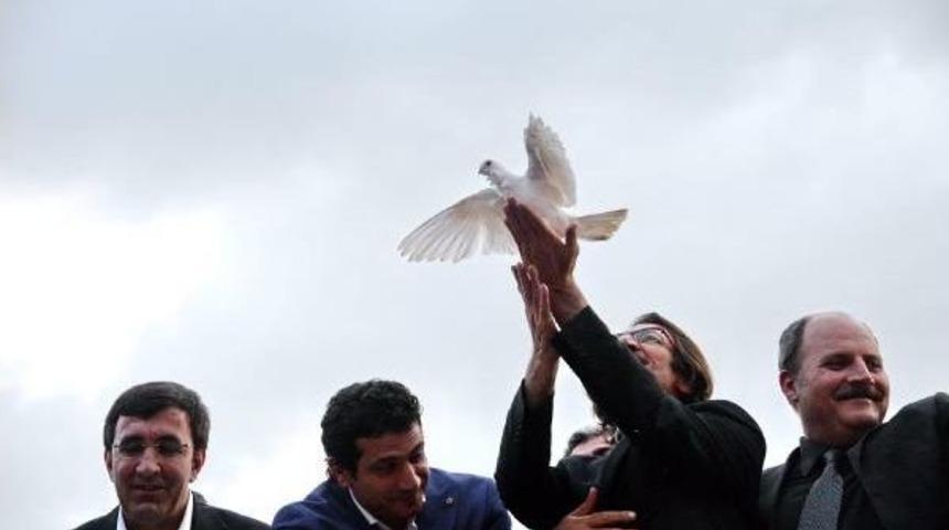 Diyarbakır Ak Parti Adayı Haşimi: T&uuml;rklerle, K&uuml;rtleri Savaştırmak Isteyen Lanet Kesimler Var