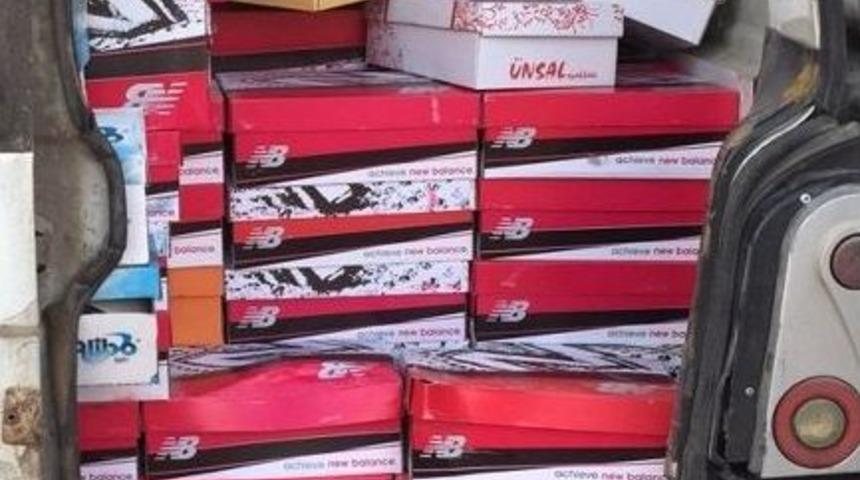 Malatya&rsquo;da Ayakkabı Kutularından Ka&ccedil;ak Sigara &Ccedil;ıktı