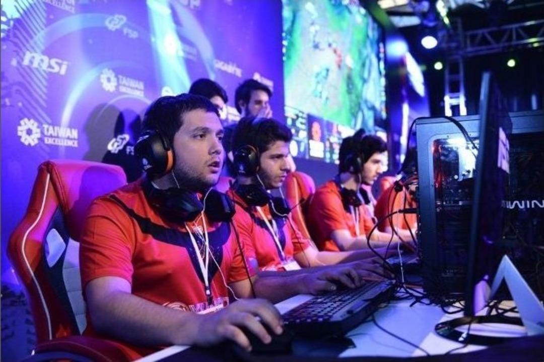 Şampiyonluk İ&ccedil;in G&uuml;n Boyunca Oyun Oynadılar