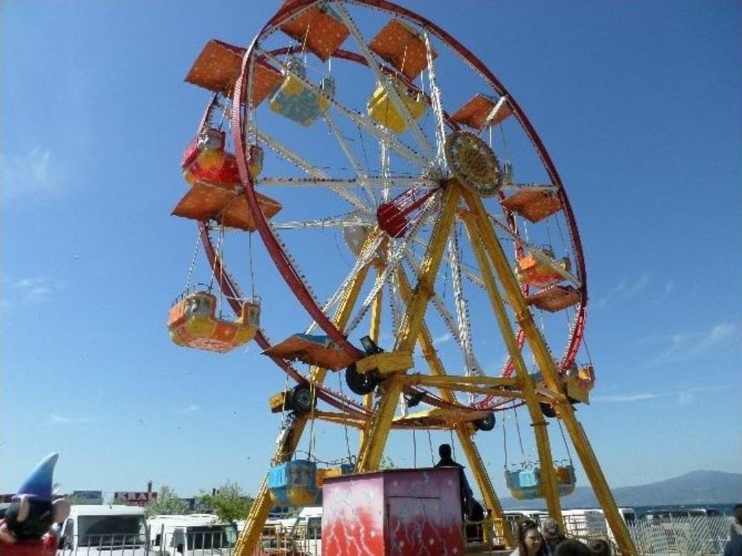 Mudanya&rsquo;da G&uuml;neş Y&uuml;z&uuml;n&uuml; G&ouml;sterdi, Vatandaşlar Kendini Dışarıya Attı