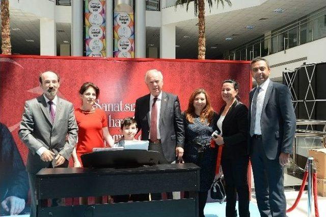 &rsquo;engel Tanımayanlar&rsquo; Resim Sergisi A&ccedil;ıldı 1