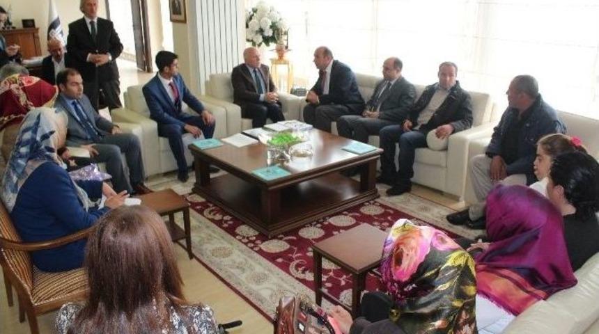 Engelliler, Başkan Sekmen&rsquo;i Ziyaret Etti