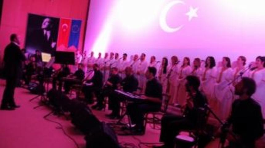 Medeniyetler Korosu Sivas&rsquo;ta Konser Verdi