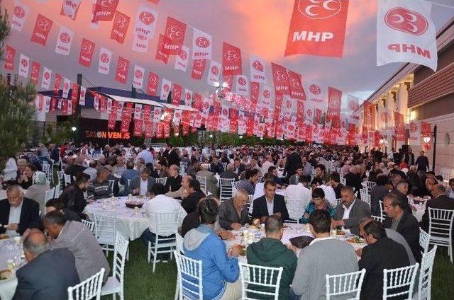 Mhp, Birlik Yemeğinde Gövde Gösterisi Yaptı 1