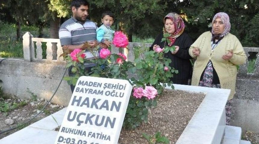 (özel Haber) Kırkağaç’ta Şehit Aileleri En Acı Anneler Günü’nü Yaşadı