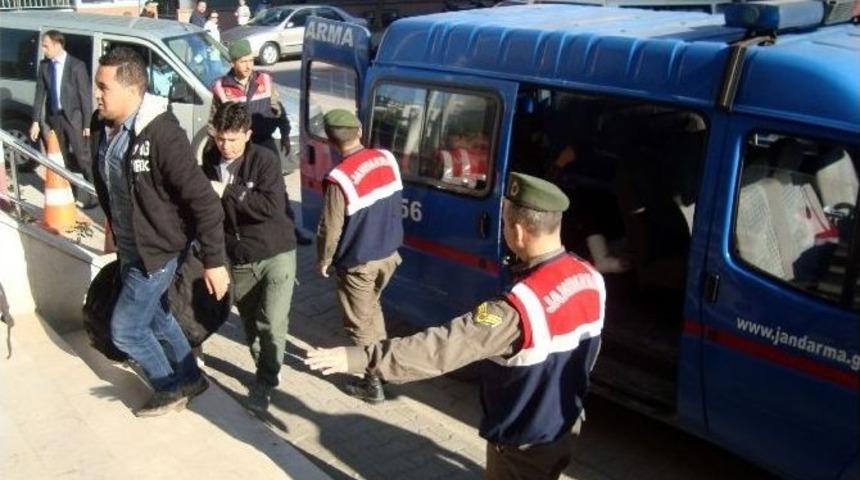Yalova&rsquo;da 35 Afganlı M&uuml;lteci Yakalandı