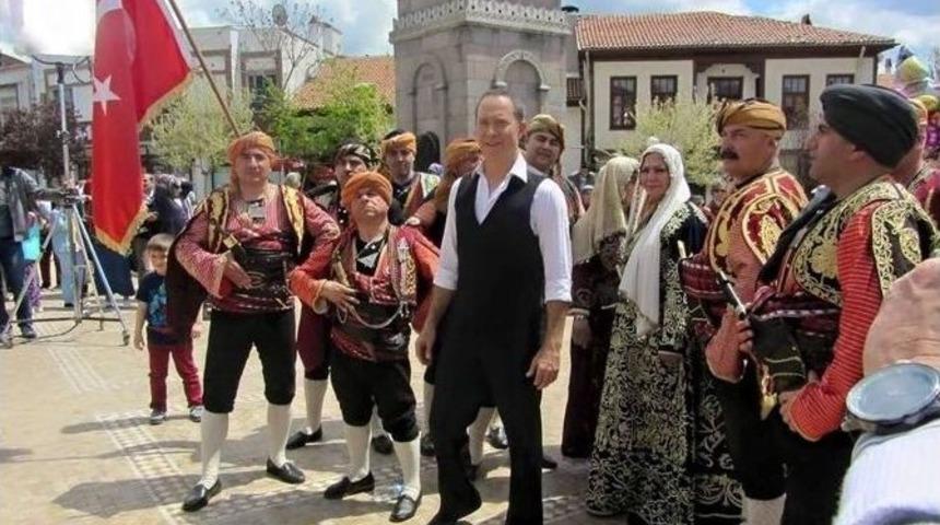 S&uuml;mer Ezg&uuml; Hamam&ouml;n&uuml;&rsquo;nde