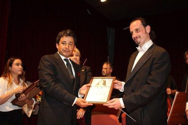 Dünyaca Ünlü Soprano Leyla Gencer Urla’da Anıldı 1