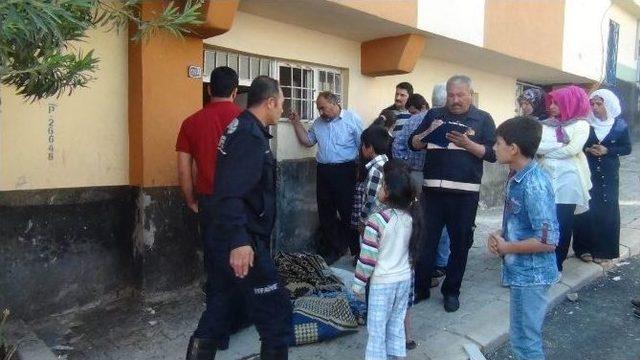 Gaziantep&rsquo;te Odunlukta &Ccedil;ıkan Yangın Eve Sı&ccedil;radı 2