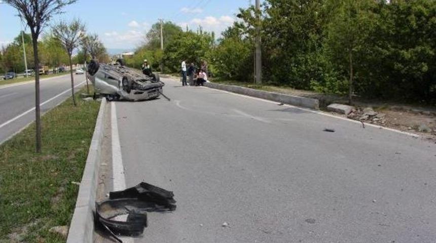 Takla Atan Otomobilden Kurtuldu, Hasara &Uuml;z&uuml;ld&uuml;