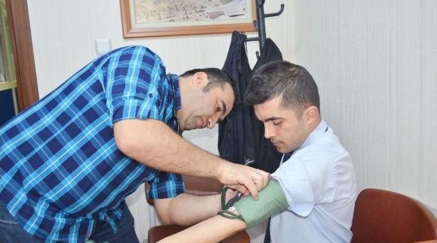 Maski Personeli Sağlık Taramasından Ge&ccedil;ti