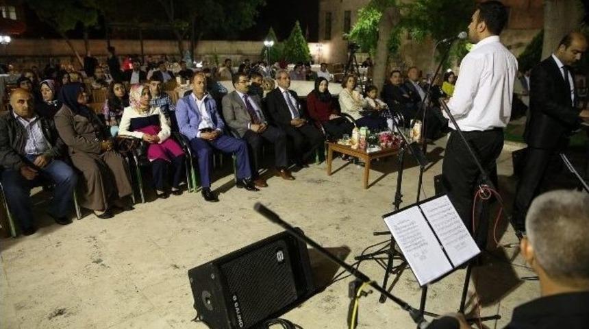 Başkan Demirkol Fedakar Anneleri Unutmadı