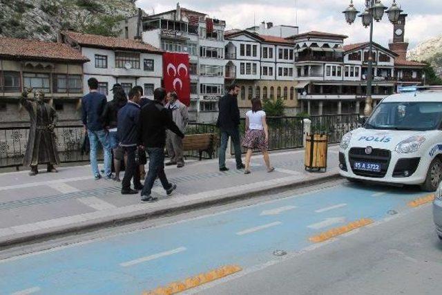 Selfie Çeken Şehzade Heykeline Ikinci Saldırı