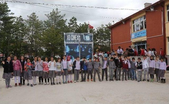 İl&ccedil;elerde "keşif K&uuml;resi Ve 10-d Sinema" Etkinliği 2