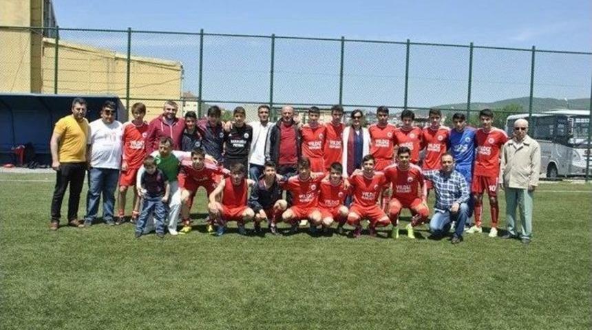 Saltukovaspor-u19 Futbol Takımı Şampiyon Oldu