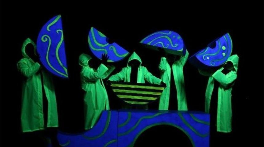 Eskişehir Şehir Tiyatrolarının Yeni &Ccedil;ocuk Oyunu "par&ccedil;acık" Başlıyor