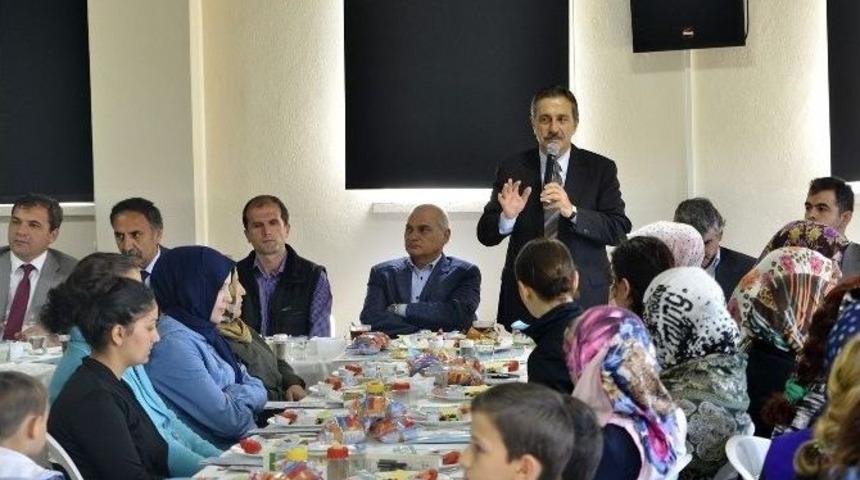 Başkan Ata&ccedil;, &Ccedil;ukurhisar&rsquo;da Mahalle Sakinleri İle Buluştu