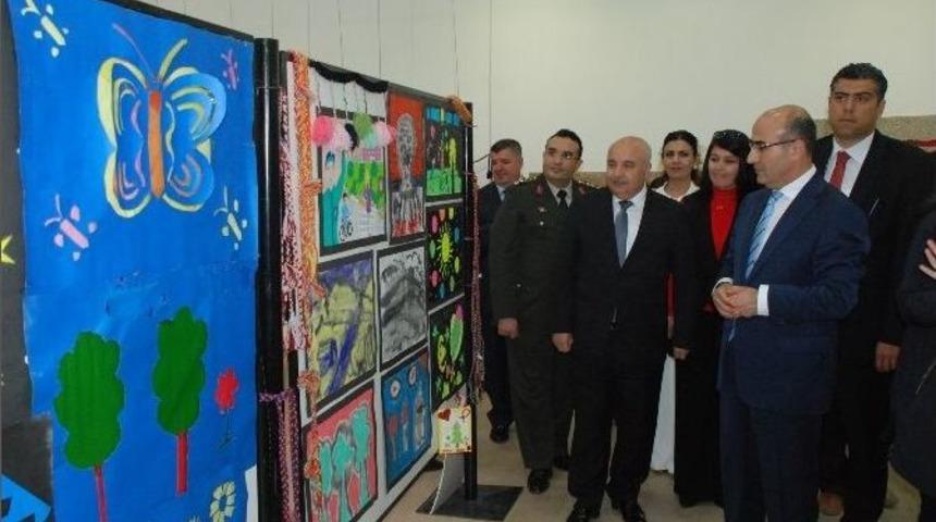 Fevzi &Ccedil;akmak Ortaokulu &Ouml;ğrencilerinden Resim Sergisi