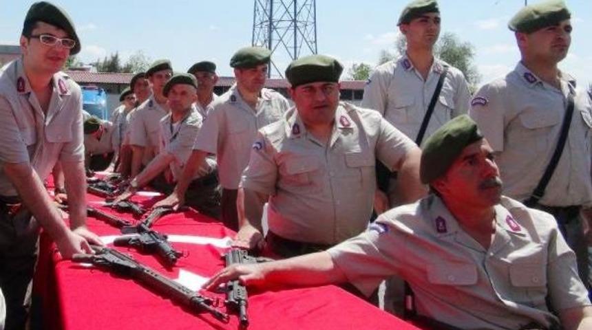 Engelli Gen&ccedil;ler, 1 G&uuml;nl&uuml;ğ&uuml;ne Jandarma Oldu