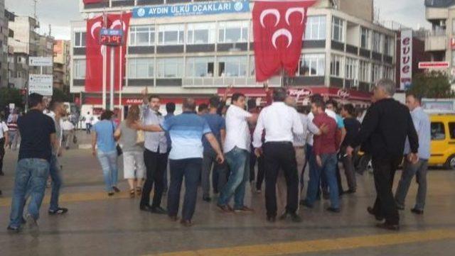 Aydın'da Hdp Standı Önünde Tekme Ve Yumruklu Kavga