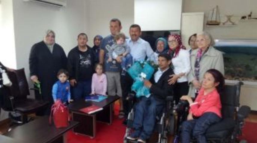 Başkan Karabacak Engelliler Derneği’ni Ağırladı