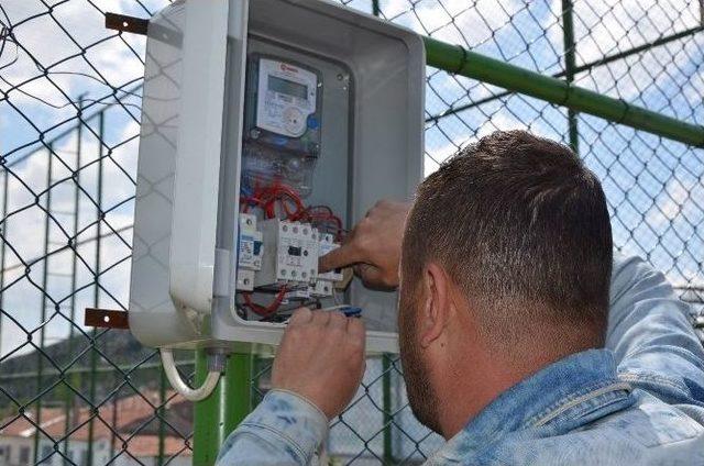 Sentetik Sahada Kablo Hırsızlığı 1