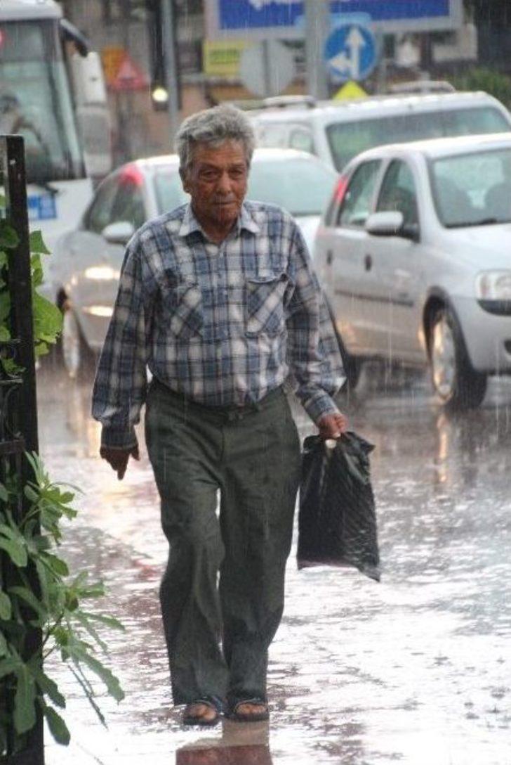 Aydın’da Yağış Hayatı Felç Etti G5