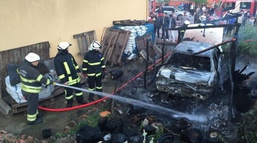 Alev Alev Yanan Otomobil Kullanılamaz Hale Geldi