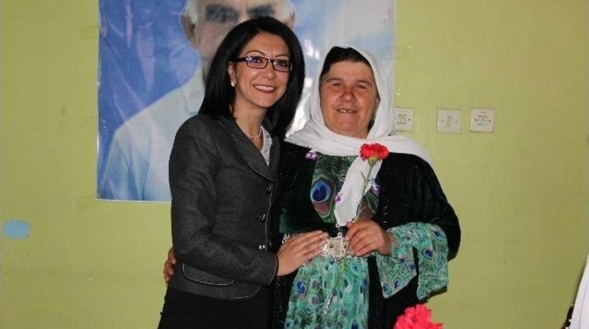 Kadın Kurulu&rsquo;ndan Anneler G&uuml;n&uuml; Kutlaması