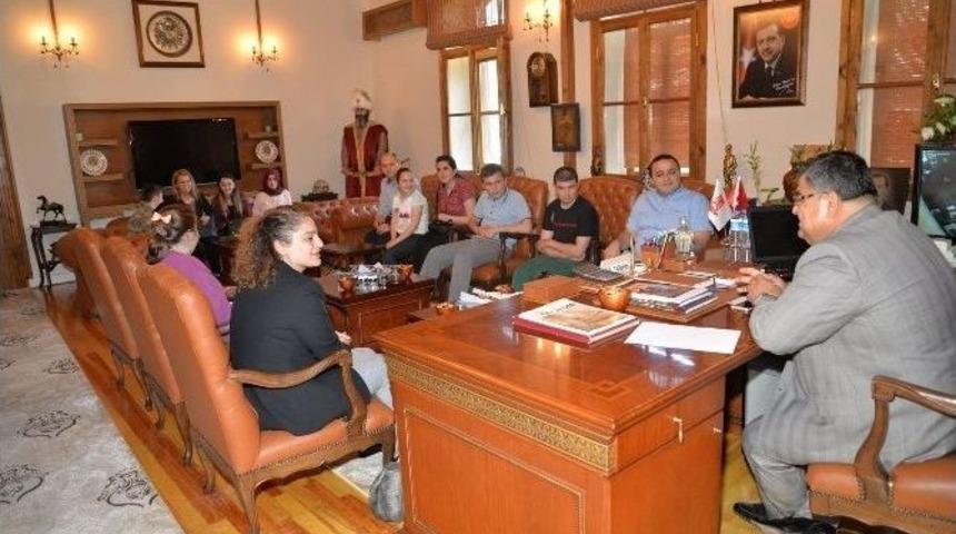 &Ouml;ğrencilerden Başkan Yağcı&rsquo;ya Engelliler Haftası Ziyareti