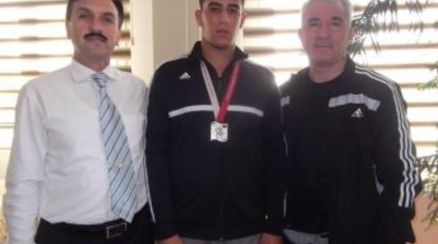 T&uuml;rkiye Şampiyonu Şehzade Mehmet&rsquo;ten &Ccedil;ıktı