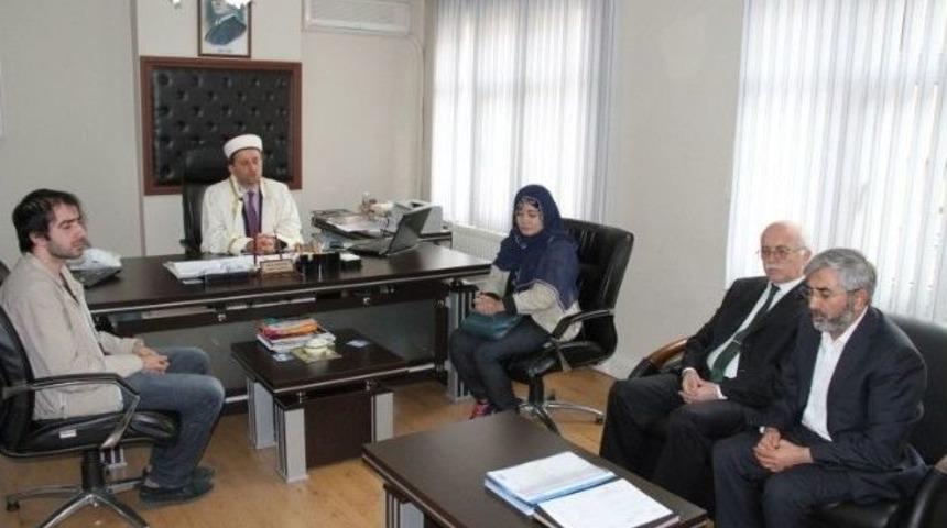 Taylandlı Kadın M&uuml;sl&uuml;man Oldu