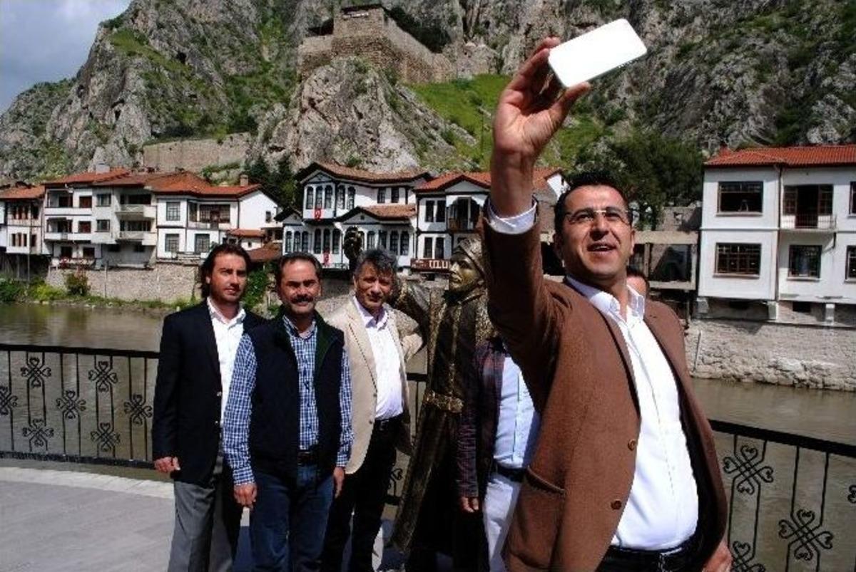 Selfieci Şehzadeye 24 Saat Mobese Takibi