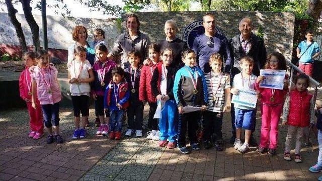 Tenis Deniz Spor Kul&uuml;b&uuml; Madalyaları Zonguldak İ&ccedil;in Kazandı 1
