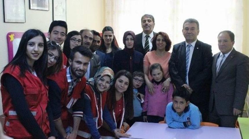 Kızılay Cumhuriyet İlkokuluna &Ouml;zel Eğitim Sınıfı Yaptırdı